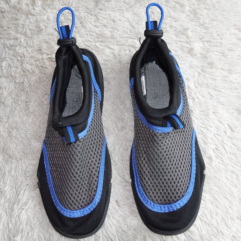 Boys Size 13/1 C9 by Champion Aqua Socks Swim Water Shoes Mesh, Black and Blue